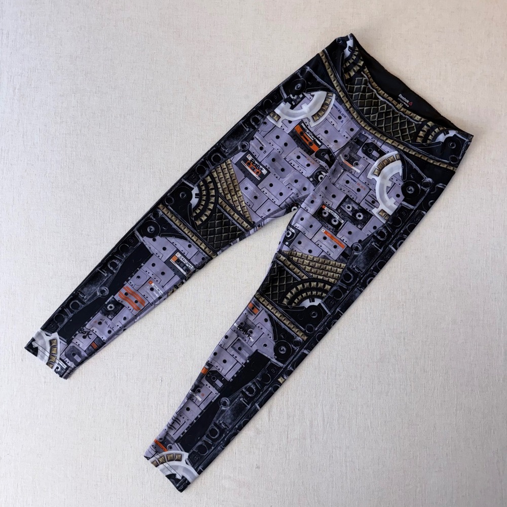 Reebok Speedwick Cassette Tape Stud‎ Print Leggings Womens Medium Black Gray